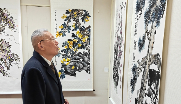 寫意花卉展現(xiàn)生命之美！畫家王葵中國畫作品展開幕